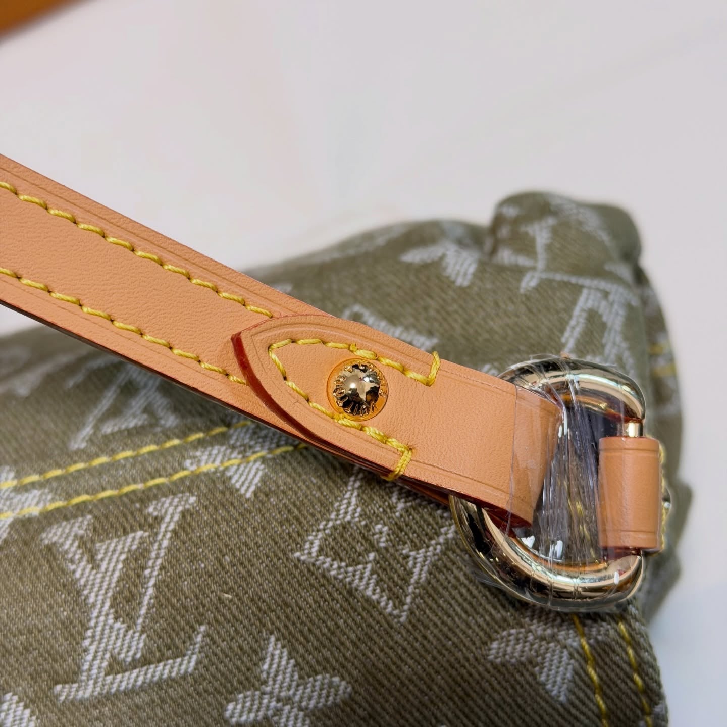 LV MINI PLEATY