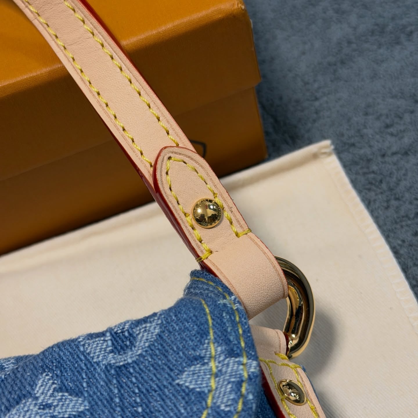 LV MINI PLEATY