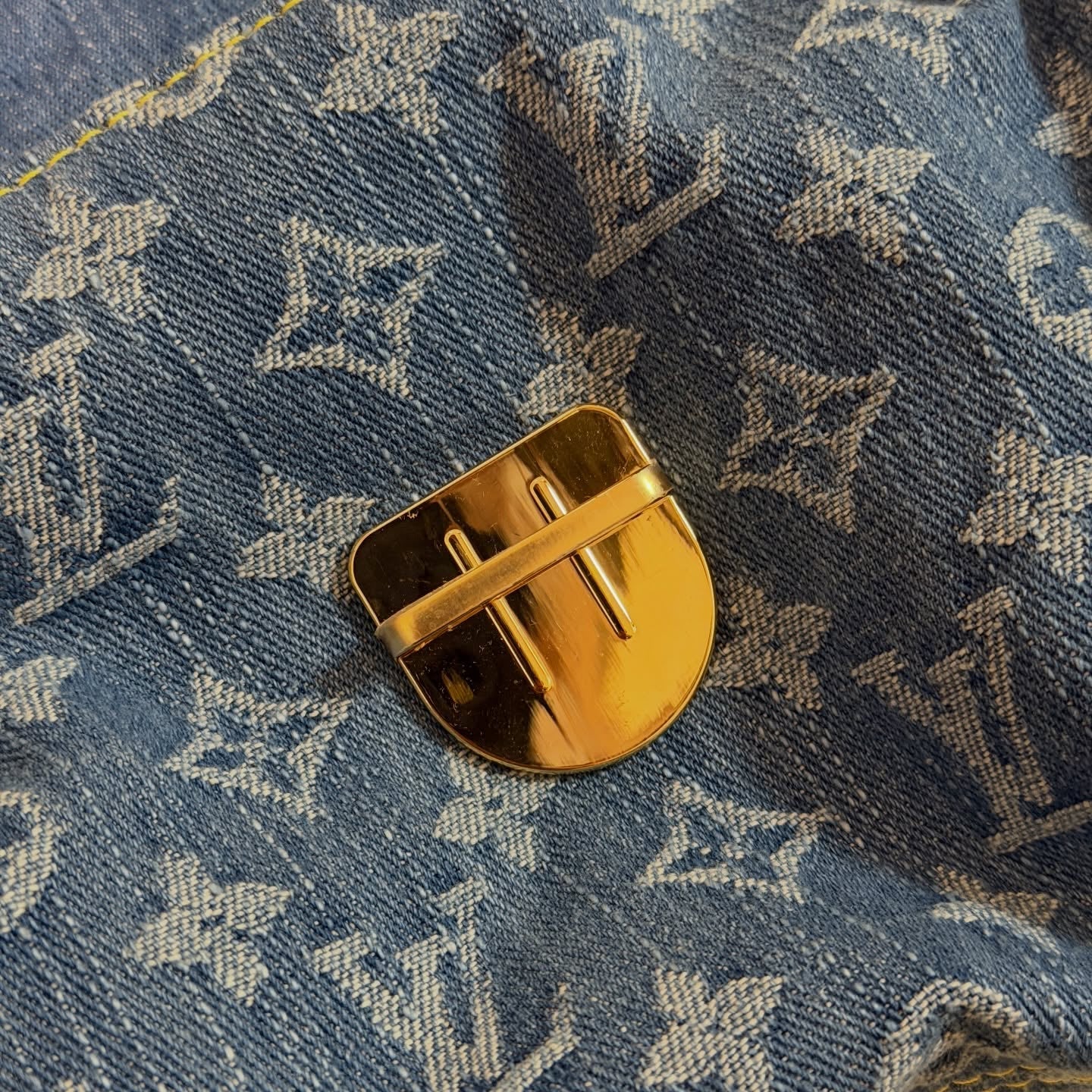 LV MINI PLEATY