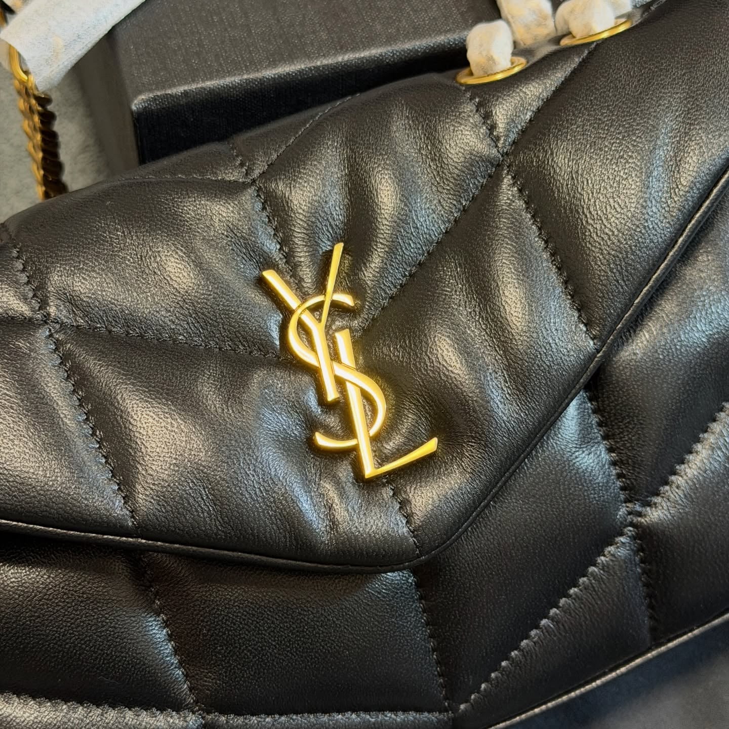 LOULOU SMALL EN CUIR MATELASSÉ
