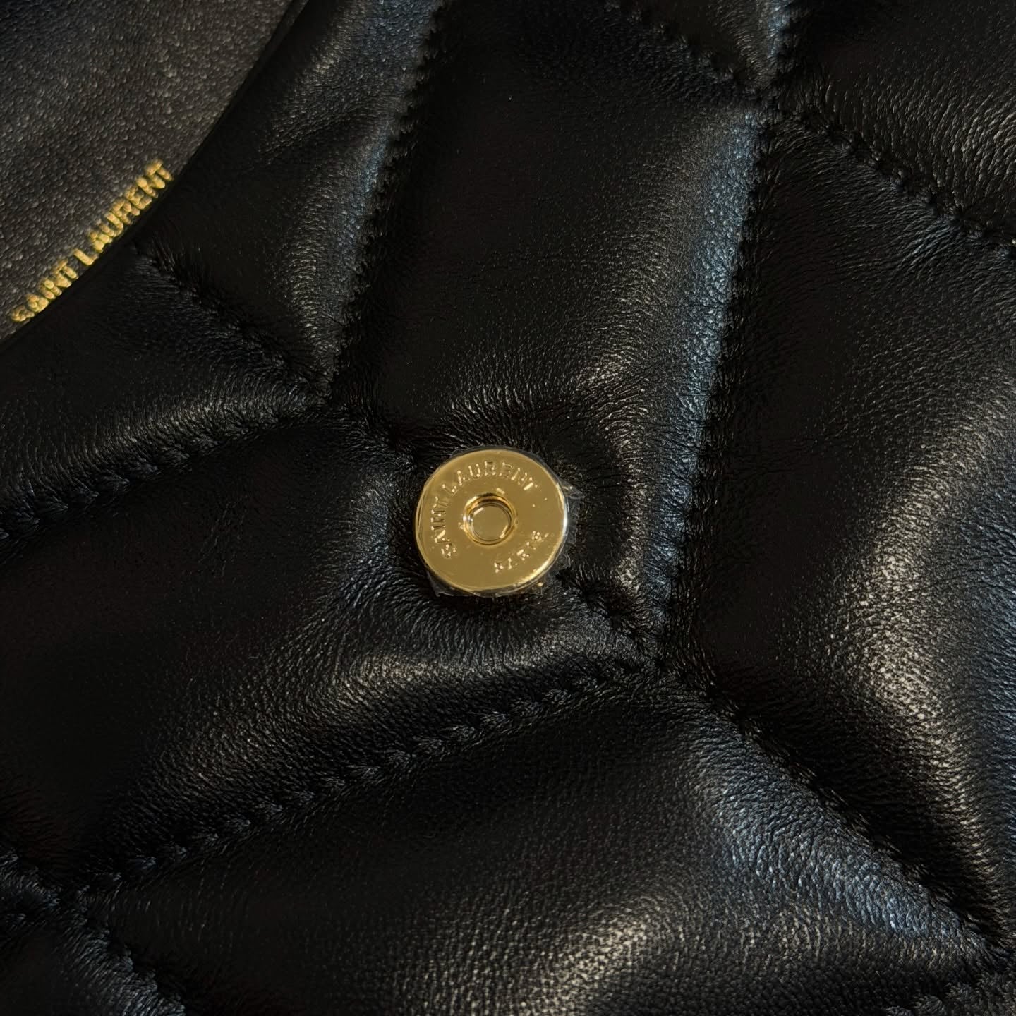 LOULOU SMALL EN CUIR MATELASSÉ